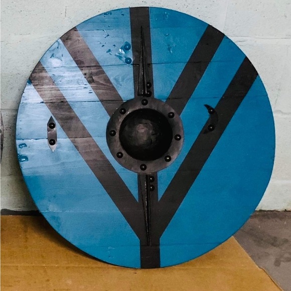 homemade Viking shields, Just pick 375 wood detail is 500 - Picture 3 of 3